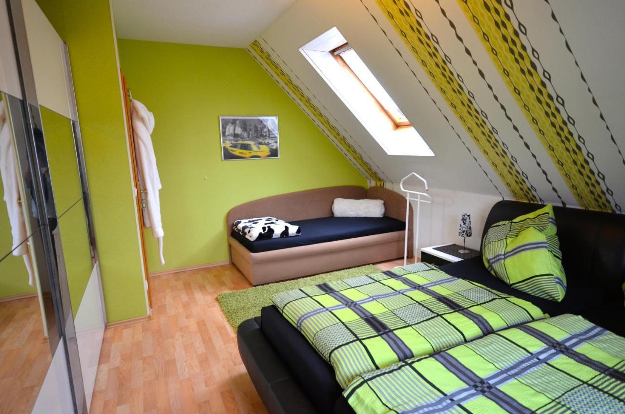 Ferienwohnung Rennsteigblick Suhl Zimmer foto